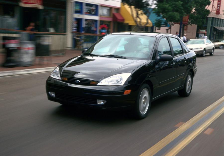  Ford Focus Saloon 1999 года  (фото 36 из 53)